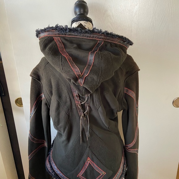 Anahata designs jacket - Picture 3 of 15